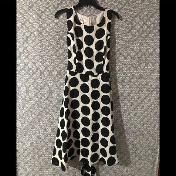 Talbots Dresses & Skirts - Talbots 100% linen short sleeve polka dotted dress